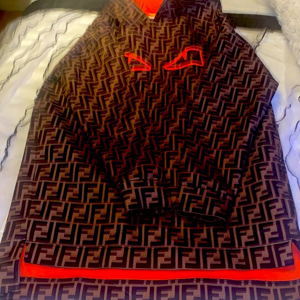 Fendi hooded jacket Excellent new condition!🔥🔥😡Worn once in fashion show.